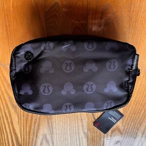 lululemon athletica Charcoal Toiletry Bag
